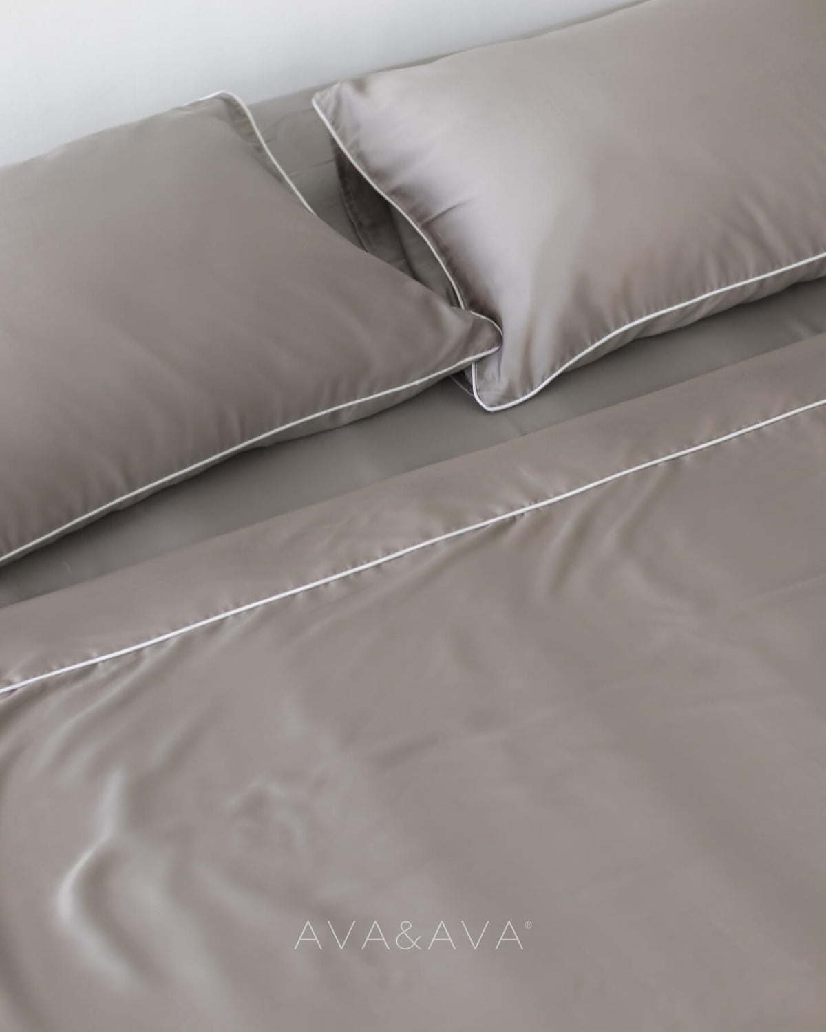 ava and ava ph organic bamboo lyocell 4pc sheet set (fitted sheet, flat sheet, pillowcases) NEUTRAL GRAY WITH WHITE contrast piping at the top hem