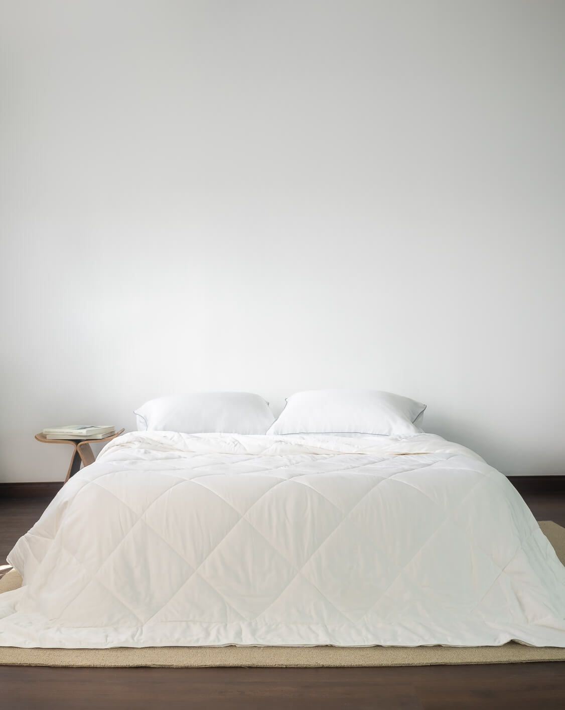 ava and ava philippines organic bamboo comforter / duvet filler infill. soft, thermoregulating and breathable. organic bamboo inside and out.. white sheets and pillowcases