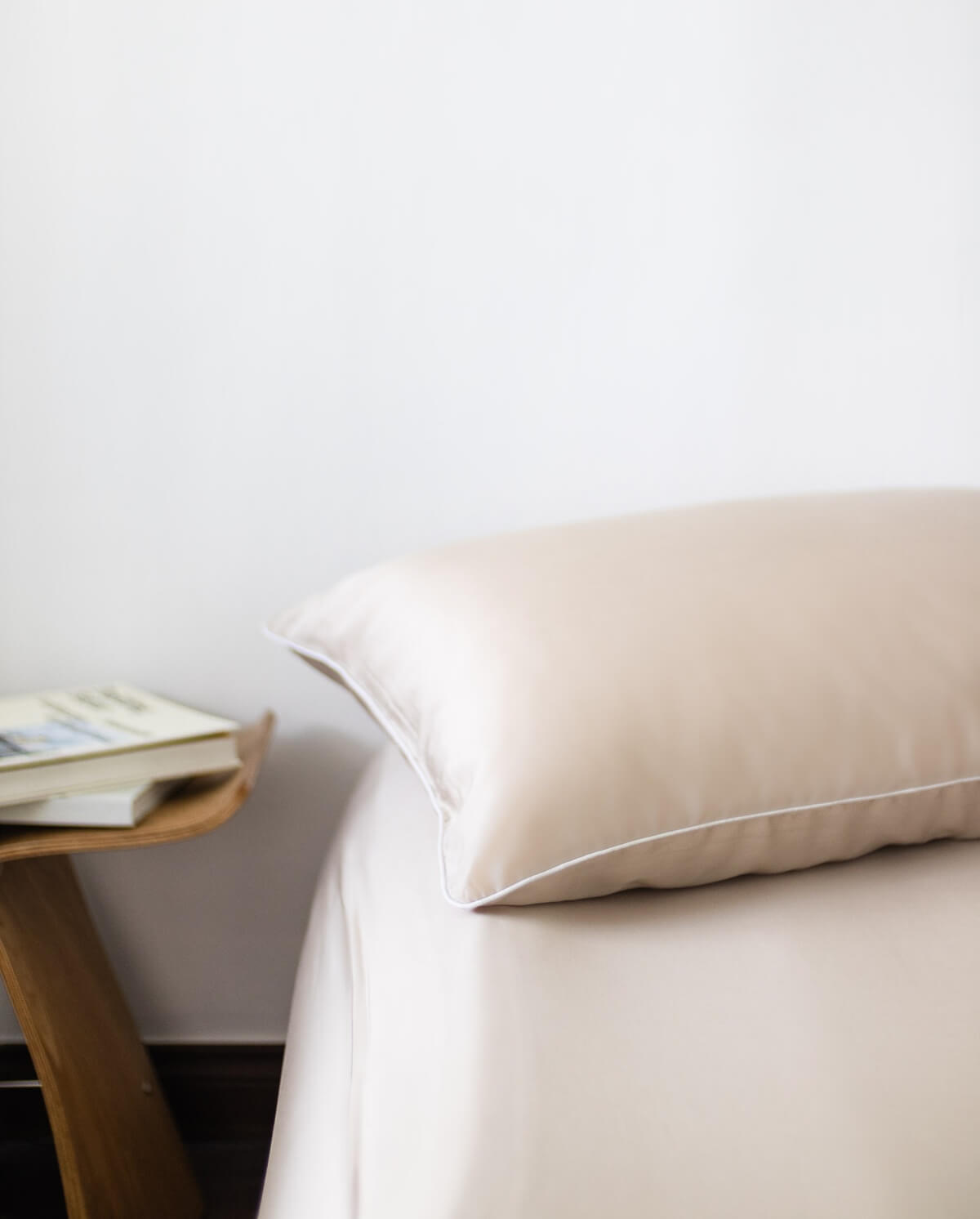 ava and ava ph organic bamboo lyocell 3pc sheet set (fitted sheet + pillowcases) in neutral beige sand hue with white piping. ultra soft, cooling and breathable bedding.