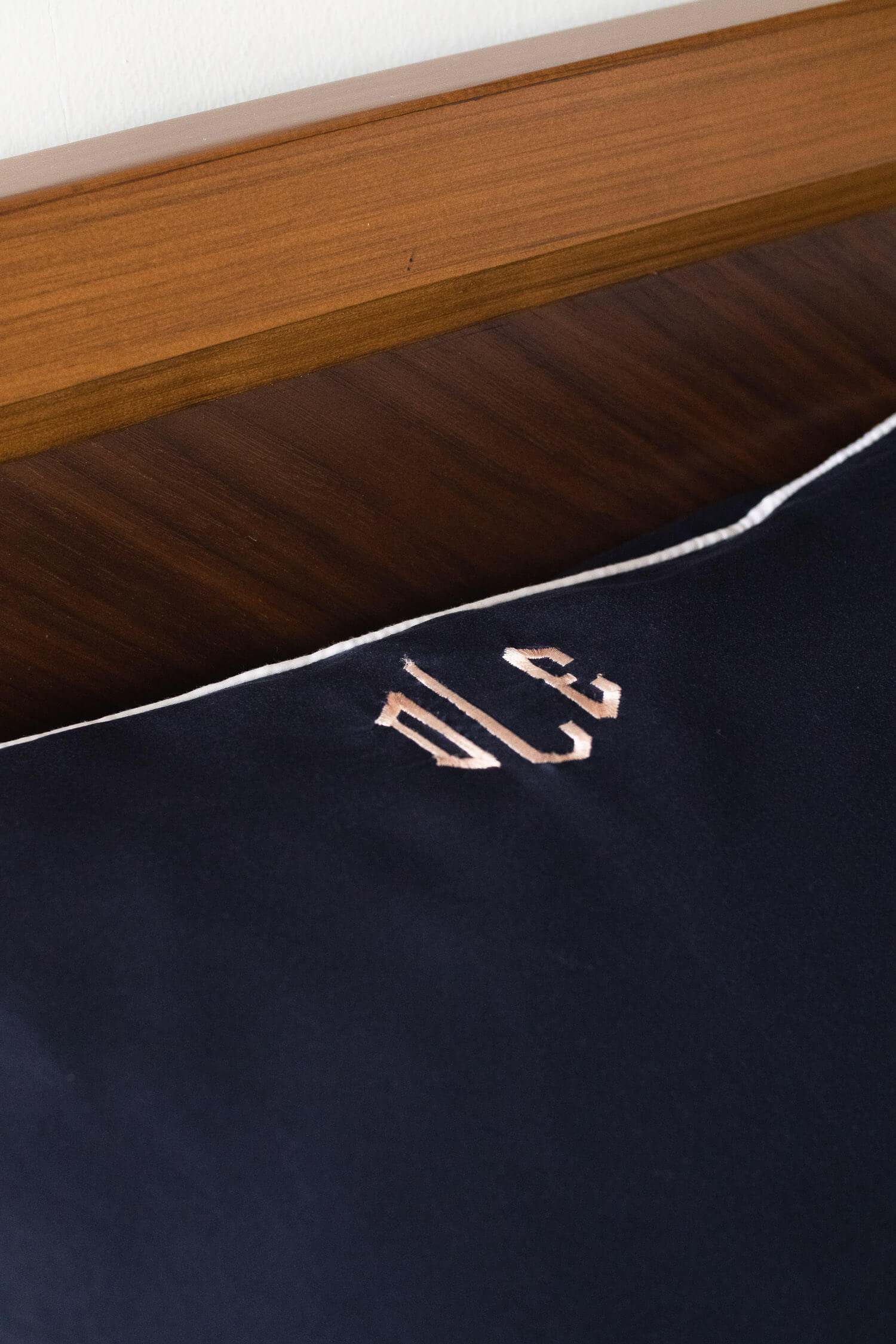 ava and ava ph organic bamboo lyocell pillowcase with custom embroidery personalized monogram pillowcase in ocean