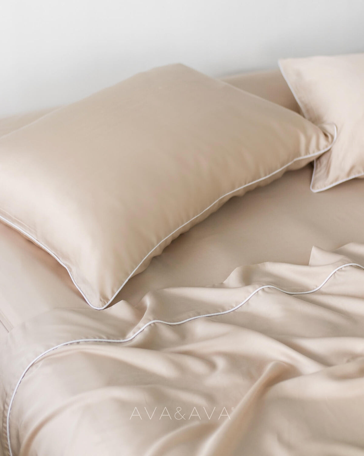 ava and ava ph organic bamboo lyocell 4pc sheet set (fitted sheet, flat sheet, pillowcases) NEUTRAL SAND BEIGE WITH WHITE contrast piping at the top hem