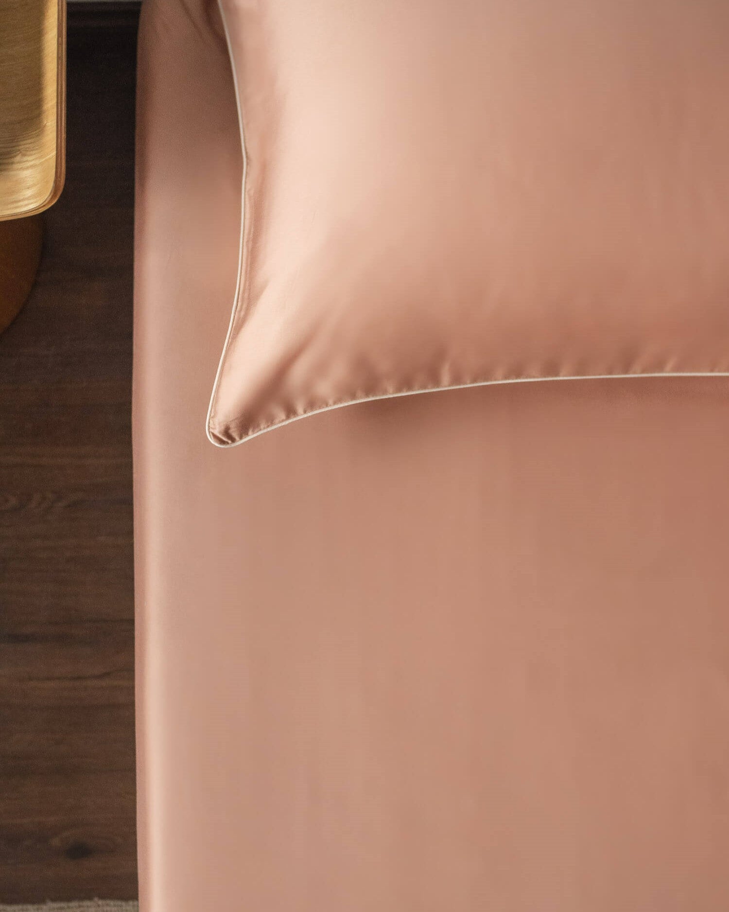 ava and ava ph organic bamboo lyocell sheet set (2 pillowcases 1 fitted sheet) in autumn (ochre caramel with beige piping)